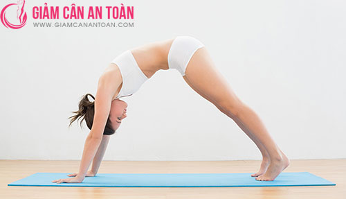 tu-van-7-bai-tap-yoga-giup-nguoi-tap-san-co-va-giam-beo-bung-hieu-qua7