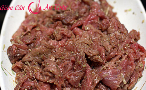 Thịt bò - một trong những nguyên liệu chính của món ăn 2