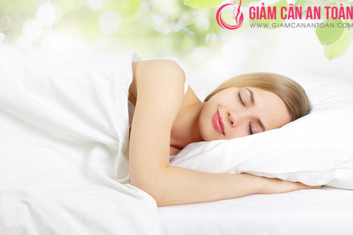 Ngủ đủ giấc giúp bạn vượt qua các cơn đói một cách nhanh chóng