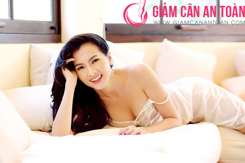 Nước cam, cháo thịt bằm đều là những món ngon giảm cân mà siêu mẫu Anh Thư lựa chọn