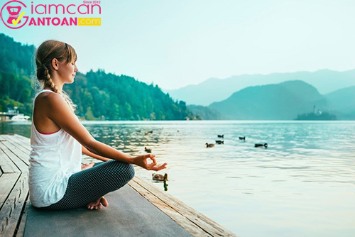 Yoga được nhiều chị em áp dụng giảm cân mùa dịch