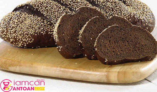 Bánh mì lúa mạch đen chứa rất nhiều chất xơ