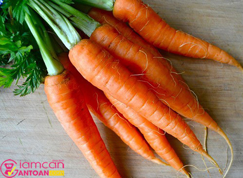 Cà rốt có chứa rất nhiều vitamin A, C và K và giàu chất xơ