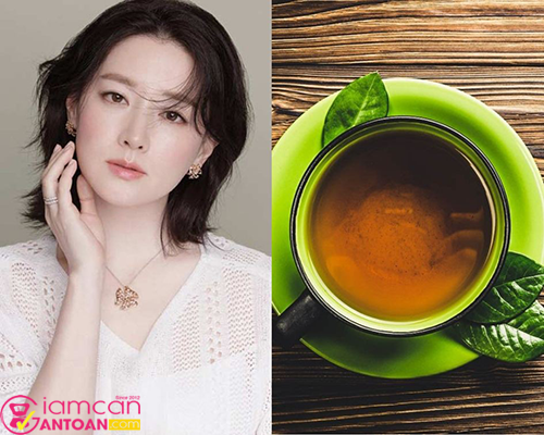 Lee Young Ae luôn duy trì chế độ ăn uống lành mạnh, nói không với thực phẩm chế biến sẵn. 