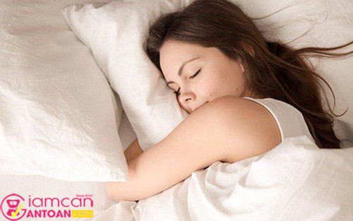 Ngủ ít hơn 5 giờ mỗi đêm có liên quan đến việc tăng tỷ lệ béo phì