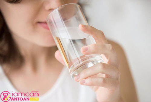 Uống nhiều nước cải thiện sức khỏe