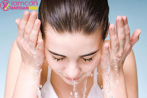 Gel Facial Treatment Cleansing làm sạch da lấy đi bụi bẩn