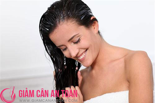 Mẹo giúp bạn trị rụng tóc đơn giản bằng dầu oliu3
