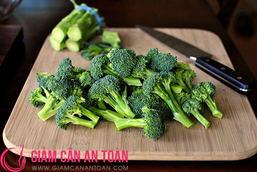 Giảm cân nhanh với thực đơn từ bông cải xanh