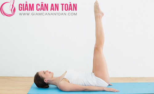 tu-van-top-7-bai-tap-yoga-don-gian-tai-nha-nhung-giam-can-hieu-qua