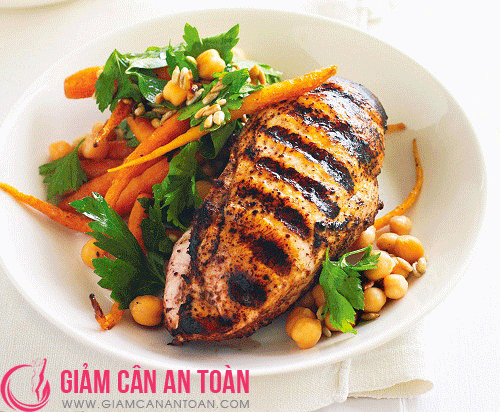 bat-mi-4-mon-salad-ngon-mieng-giup-cac-me-giam-can-sau-sinh.7