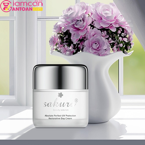 Kem Dưỡng Trắng Phục Hồi Sakura Absolute Perfect UV Protection Restorative Day Cream5