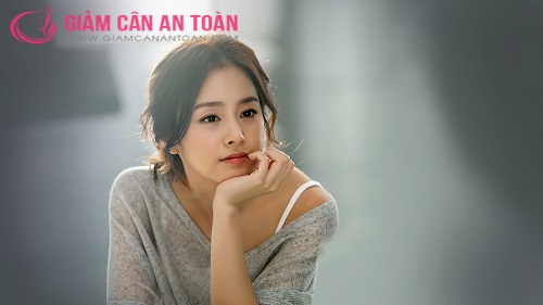 kim tae hee giam nhanh 6kg trong 1 thang nho thuc don tu buoi va kim chi 6