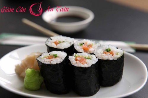 cach lam mon sushi maki giam can thom ngon 1