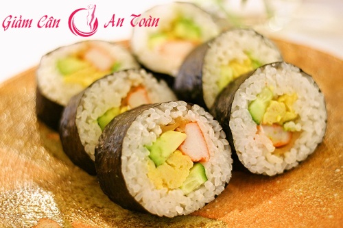 cach lam mon sushi maki giam can thom ngon 3