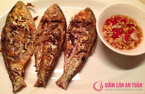 giam-can-ngon-mieng-voi-mon-ca-moi-nuong-chanh-5