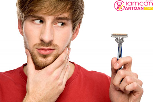 Cạo râu đúng cách đang được nhiều nam giới áp dụng