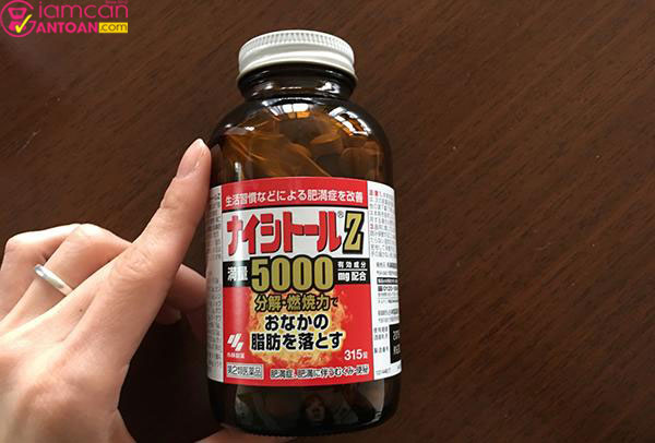 Kobayashi Naishitoru Z bổ sung 5000mg chứa nhiều thành phần an toàn cho sức khỏe